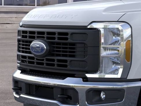 New 2026 Ford F250 XL w/ FX4 Off-Road Package AWD/4WD image 17