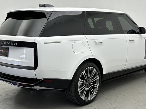 Used 2025 Land Rover Range Rover Long Wheelbase SE image 8