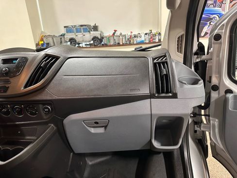 Used 2019 Ford Transit 350 XL image 36