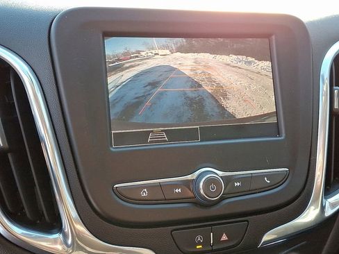 Used 2023 Chevrolet Equinox LT image 23