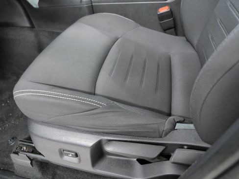 Used 2024 Toyota Tacoma TRD Off-Road image 21