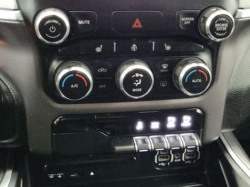 Used 2019 RAM 1500 Big Horn image 14