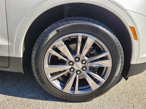 Used 2025 Cadillac XT5 Premium Luxury image 26