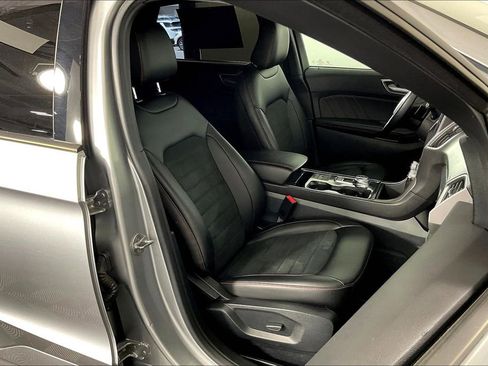 Used 2021 Ford Edge ST-Line image 10