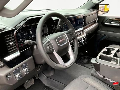 Used 2025 GMC Sierra 1500 Elevation image 12