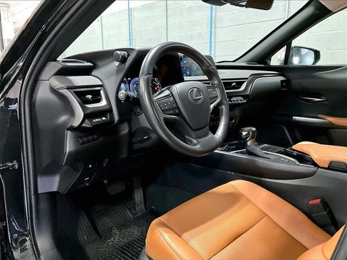 Used 2019 Lexus UX 250h image 4