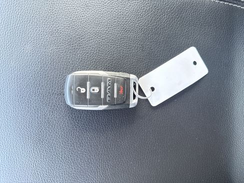 Used 2022 RAM 1500 Big Horn AWD/4WD image 21