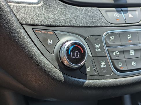 Used 2024 Chevrolet Malibu LT FWD image 22