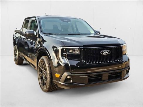 New 2025 Ford Maverick Lobo image 6