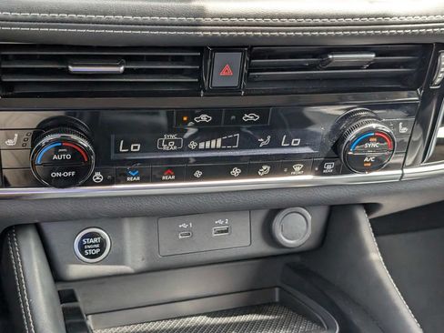 Certified 2023 Nissan Rogue SL w/ SL Premium Package AWD/4WD image 23