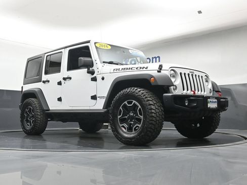 Used 2016 Jeep Wrangler Unlimited Rubicon AWD/4WD image 26