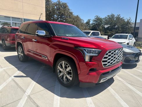 Used 2023 Toyota Sequoia Capstone AWD/4WD image 3