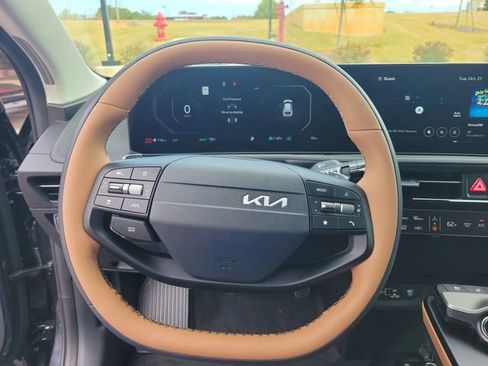 New 2025 Kia EV6 Wind RWD image 21