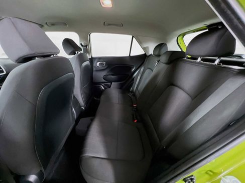 Certified 2024 Hyundai Venue SE image 23