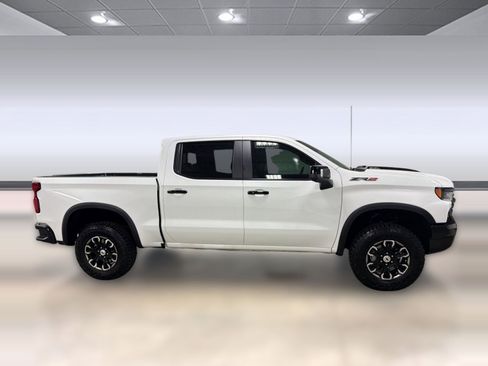 Used 2024 Chevrolet Silverado 1500 ZR2 w/ Technology Package AWD/4WD image 6