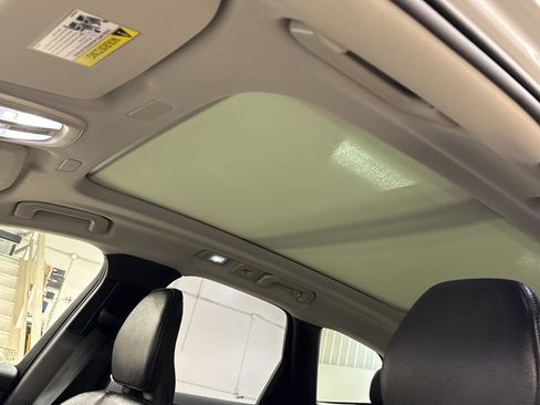 Used 2025 Volvo XC60 B5 Plus image 10