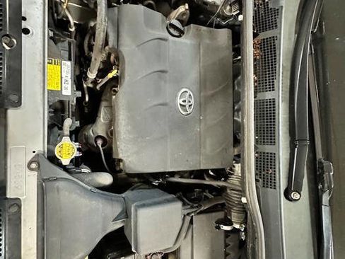 Used 2012 Toyota Sienna LE FWD image 41