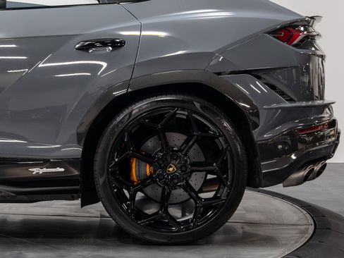 Used 2023 Lamborghini Urus Performante image 45