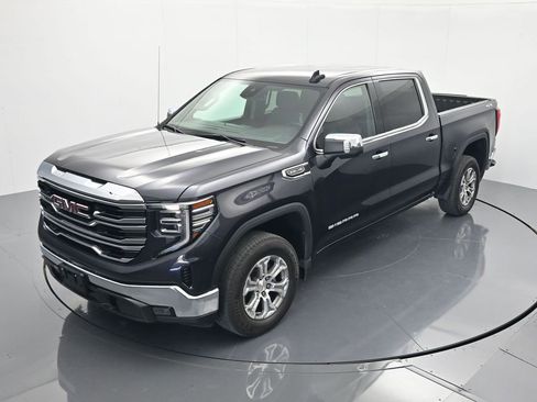 Used 2025 GMC Sierra 1500 SLT AWD/4WD image 30
