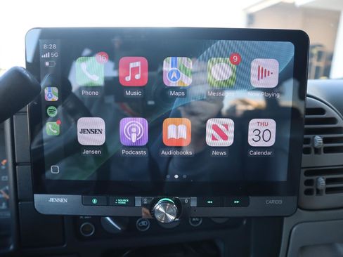 Used 1999 Chevrolet Suburban 2WD w/ Preferred Equipment Group 3 image 25