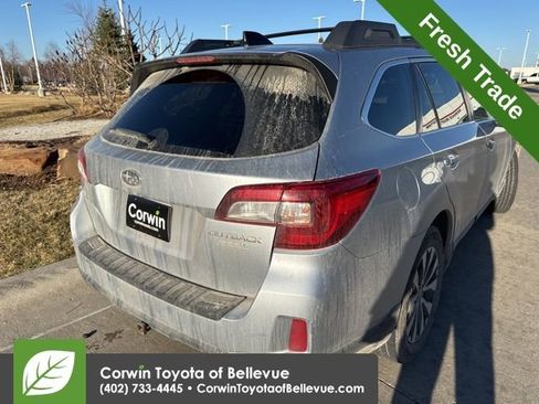 Used 2016 Subaru Outback 2.5i Limited image 3