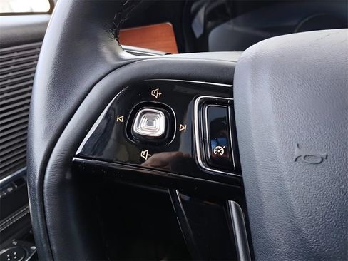 Used 2022 Lincoln Corsair Reserve w/ Elements Package image 19