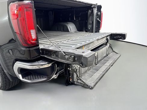 Used 2022 GMC Sierra 1500 SLT w/ SLT Premium Plus Package image 34