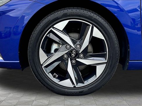 Certified 2023 Hyundai Elantra Limited FWD image 33