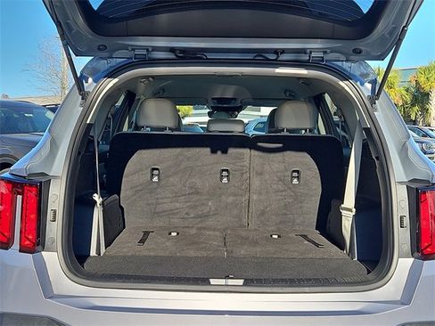 Certified 2025 Kia Sorento S image 6