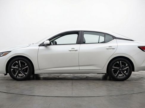 Used 2025 Nissan Sentra SV FWD image 5