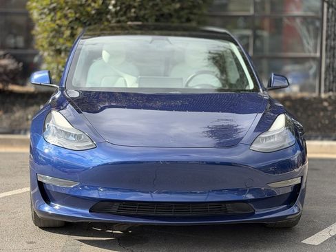 Used 2021 Tesla Model 3 Standard Range Plus image 3