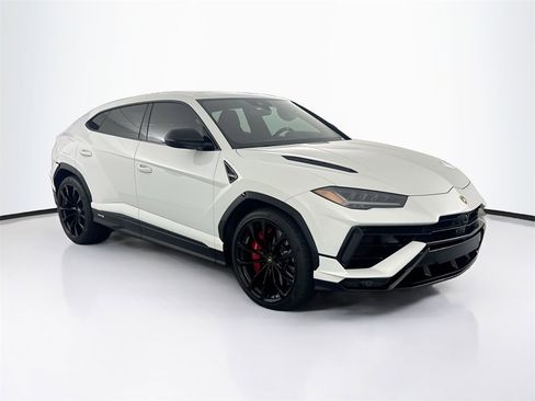 Used 2024 Lamborghini Urus S image 3