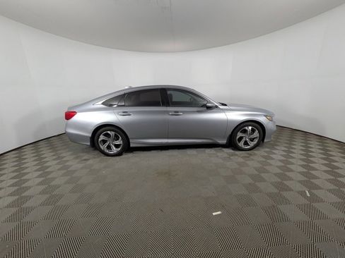 Used 2018 Honda Accord EX image 2