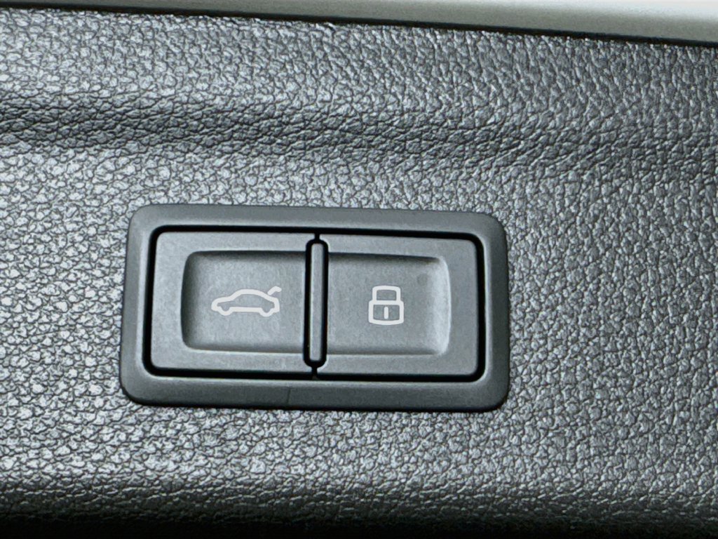 Used 2024 Audi Q3 2.0T Premium Plus AWD/4WD image 33