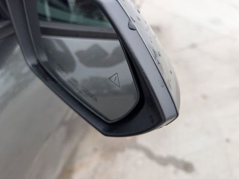 Used 2025 Hyundai Elantra SE w/ Cargo Package FWD image 18