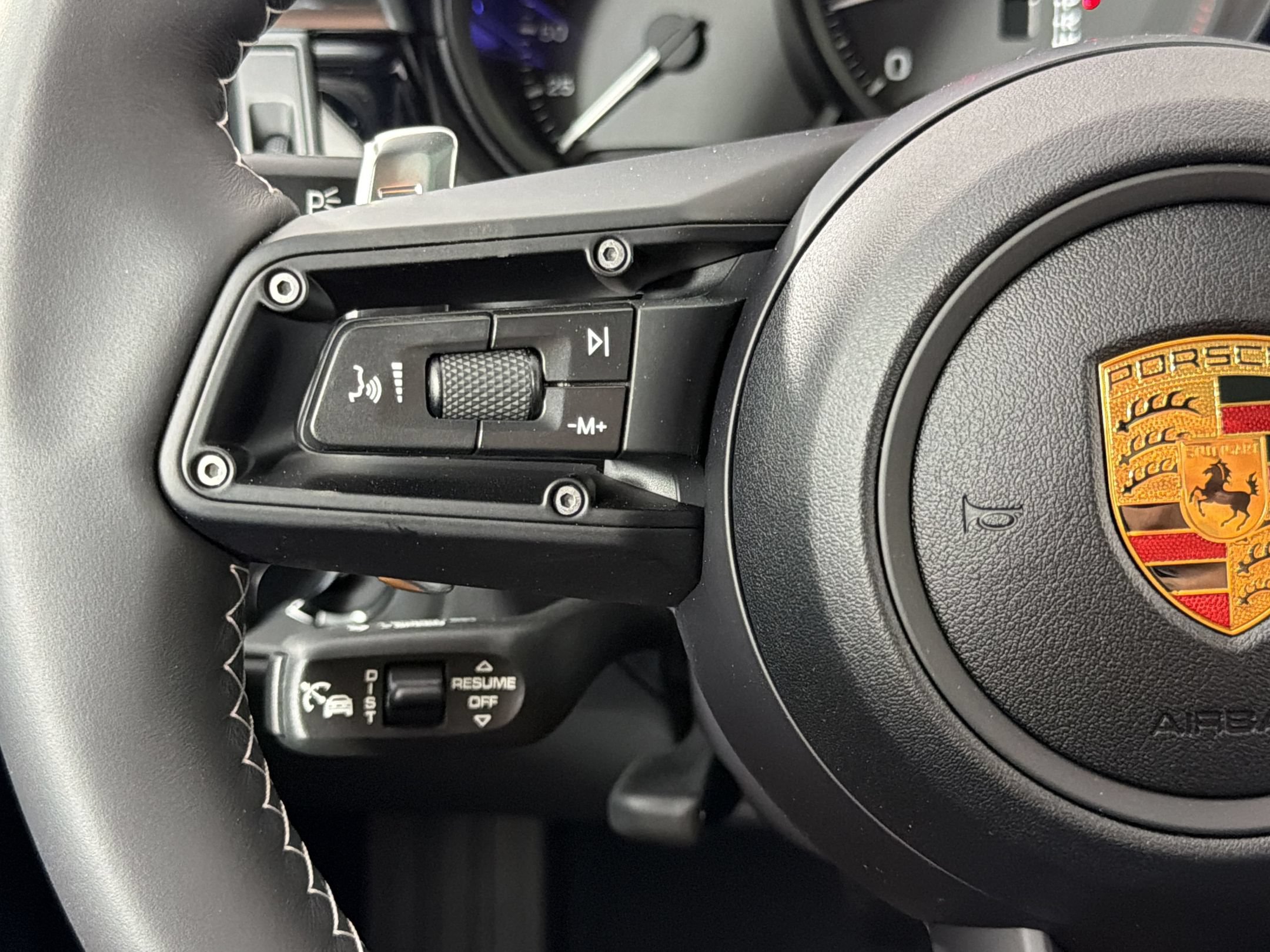 Certified 2026 Porsche Macan Turbo AWD/4WD image 22