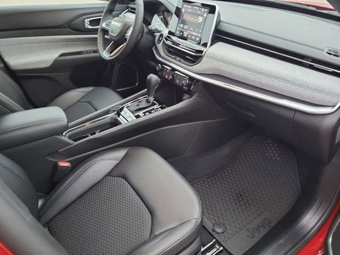 New 2026 Jeep Compass Latitude image 24