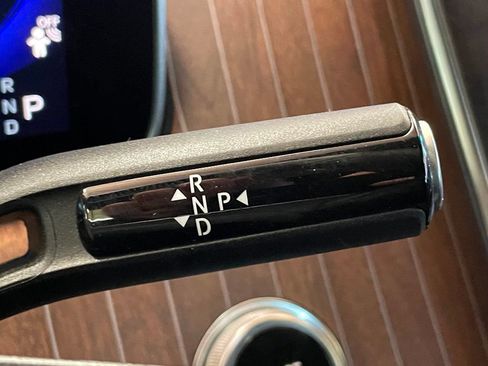 Used 2023 Mercedes-Benz EQE 500 4MATIC SUV w/ Pinnacle Trim Package image 31