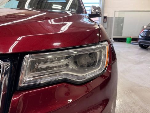 Used 2021 Jeep Grand Cherokee Overland AWD/4WD image 9