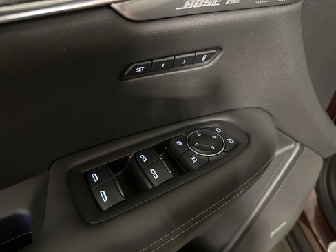 Used 2023 Cadillac XT6 Premium Luxury image 11