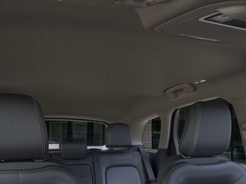 Used 2026 Lincoln Corsair Premiere AWD/4WD image 22