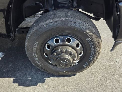 Used 2022 RAM 3500 Limited image 15