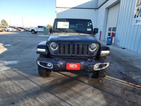 New 2026 Jeep Gladiator Sport AWD/4WD image 8