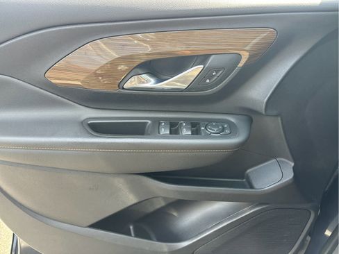 Used 2019 GMC Terrain SLE image 17