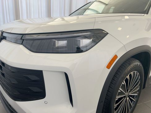 New 2026 Volkswagen Tiguan S image 11