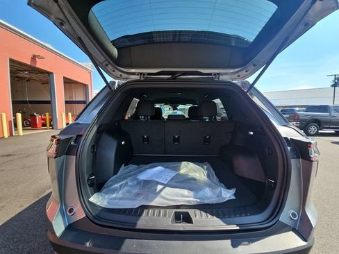 New 2027 Chevrolet Equinox LT FWD image 28