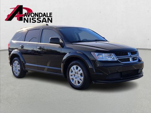 Used 2020 Dodge Journey SE w/ SE Popular Equipment Group image 9