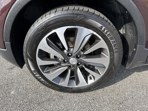 Used 2018 Buick Encore Essence image 13