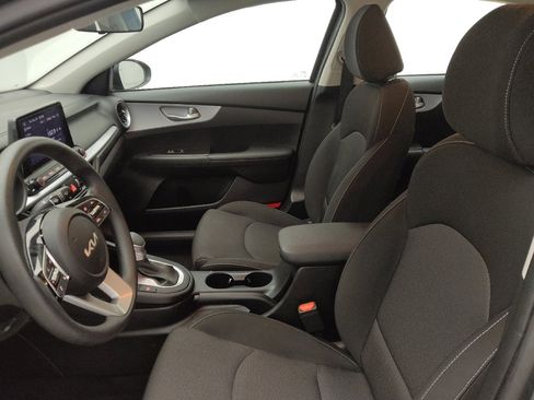 Used 2024 Kia Forte LX image 17