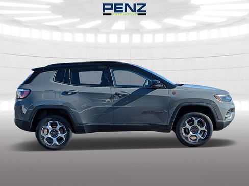 Used 2022 Jeep Compass Trailhawk w/ Trailhawk Convenience Group image 8